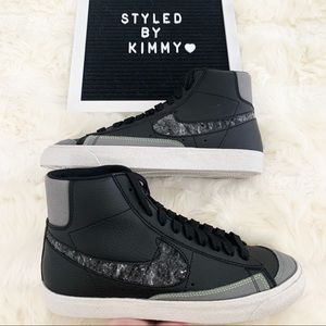 NIKE Blazer Mid 77 Sneakers Shoes New Black